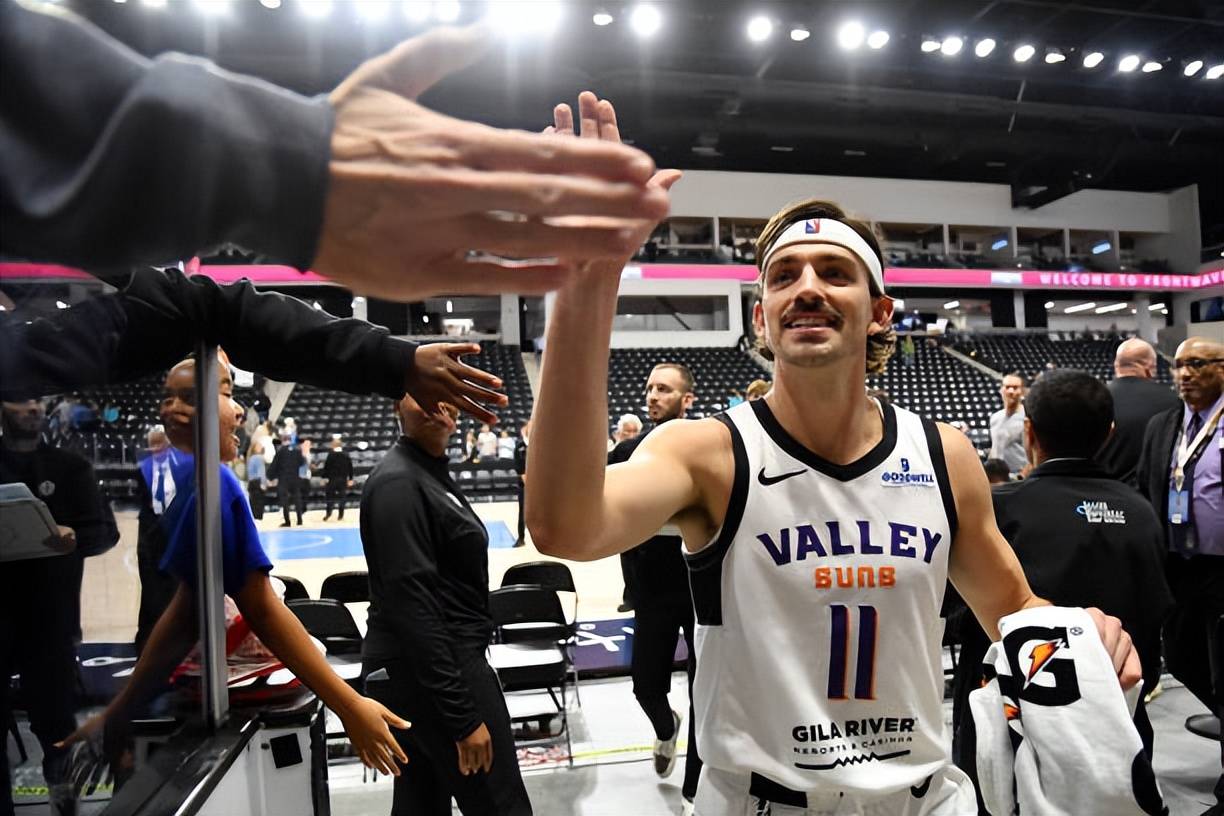 萨克拉门托国王赛前完成体检风云突变犹他爵士窗口期强势反弹，波特兰开拓者战术微调备战德甲看傻球迷的简单介绍